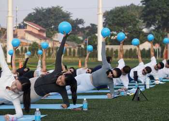 Topgolf Jakarta Hadirkan ‘Pilates in The Outfield’