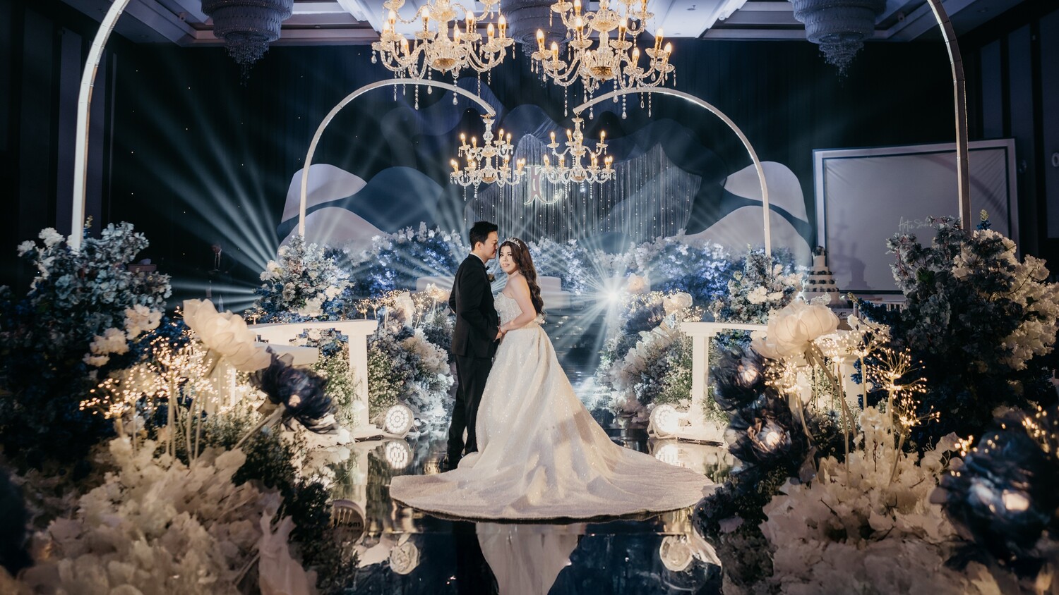 Vertu & Yello Hotel Harmoni Jakarta Selenggarakan Wedding Open House Bertema ‘The Garden of Love’