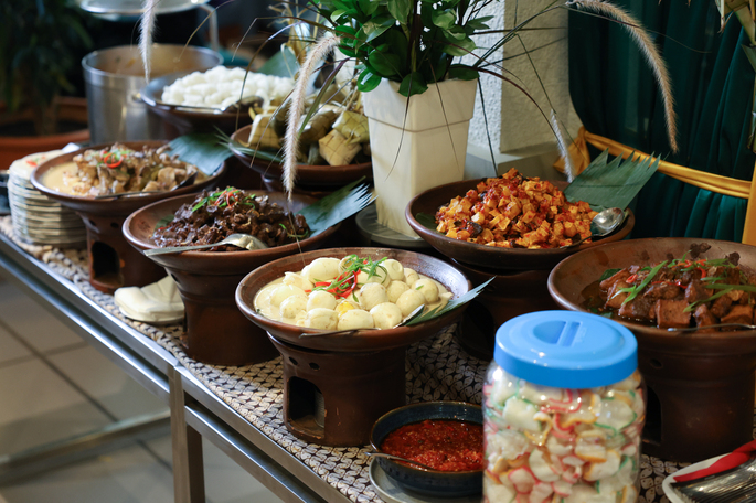 Buffet Ramadan Cita Rasa Nusantara Ala Sultan di Dwangsa9 Resto & Lounge