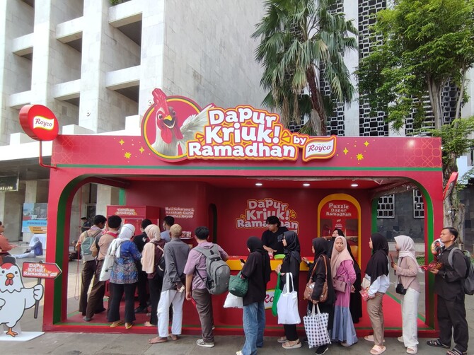 Masak Akbar 250 Kg Opor Ayam Bersama Royco di Masjid Istiqlal, Jakarta