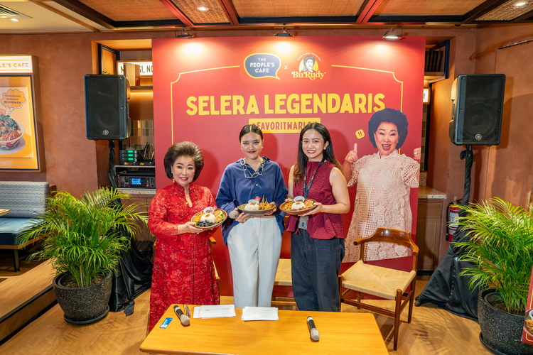 Kolaborasi The People’s Cafe dan Bu Rudy