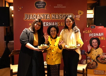 Nasi Goreng Spesial Kolaborasi The People’s Cafe & Sisca Soewitomo