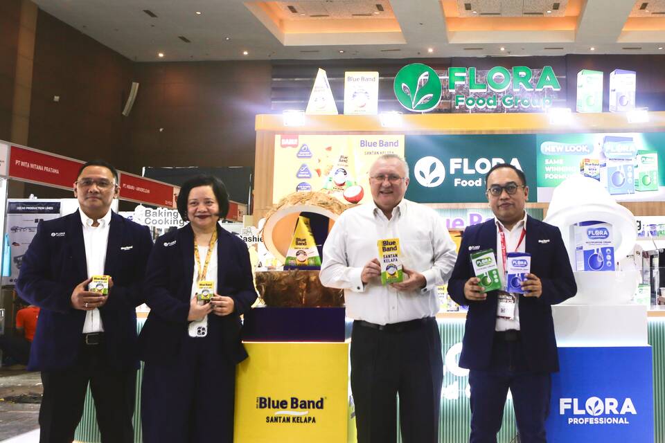 Flora Food Group Luncurkan BlueBand Santan Kelapa dan Flora Professional
