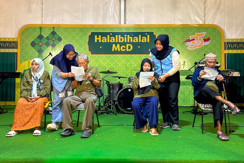 Open House Idulfitri McDonald's Indonesia di Panti Wreda Depok