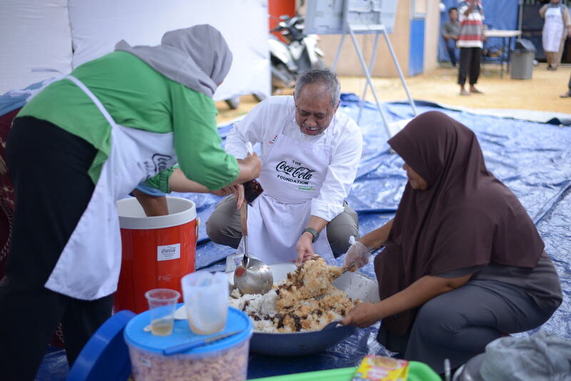 Benihbaik.com & The Coca Cola Foundation bantu korban banjir Sumatra