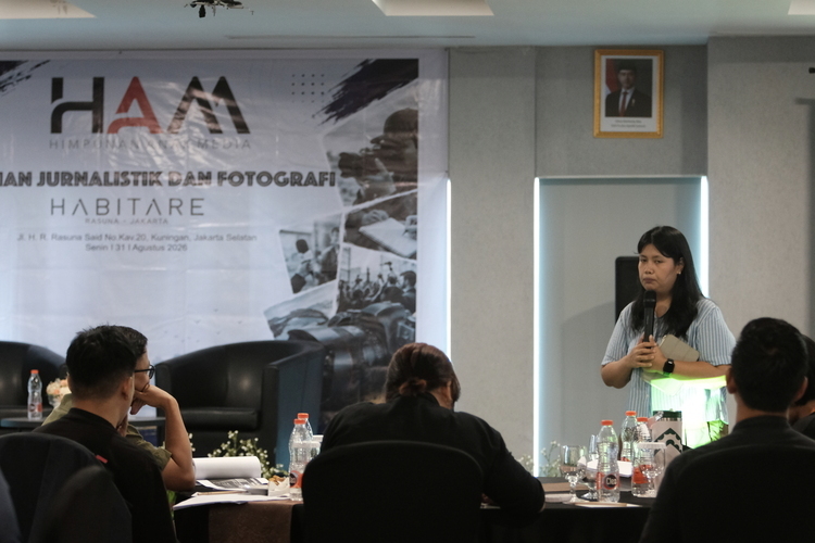 pelatihan jurnalistik&fotografi HAM Jakarta nara sumber Fransisca Cicha