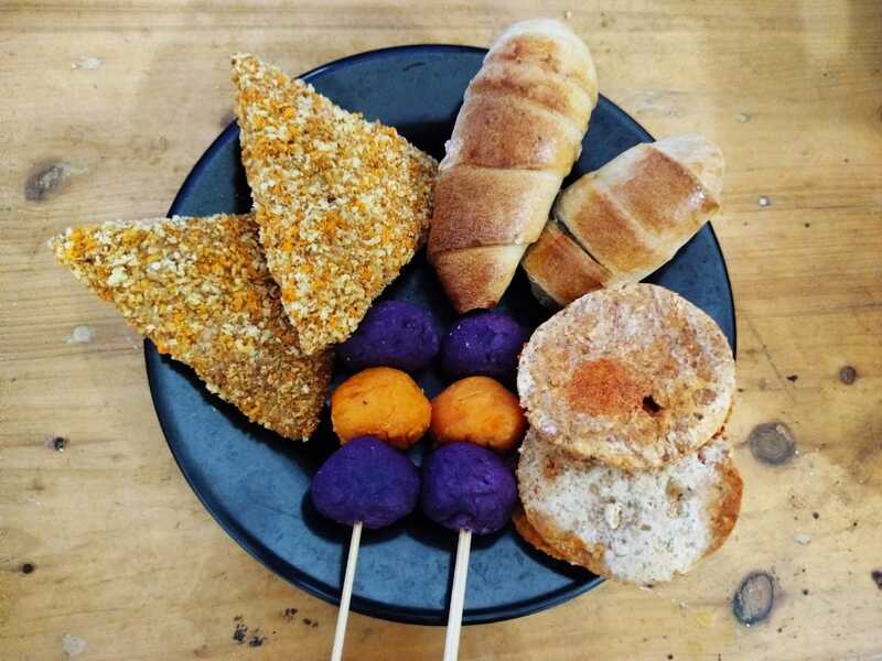 Gorangin: Tempetizer, Ubi-ubi Manja, Molennyaman, Risol Sama Sisi