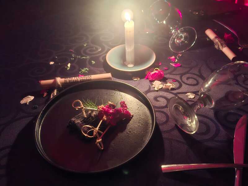 Halloween Perjamuan di Ruang Kosong Manhattan Hotel Jakarta