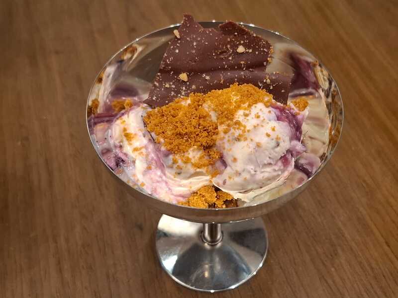 White Chocolate Scoop Cheesecake