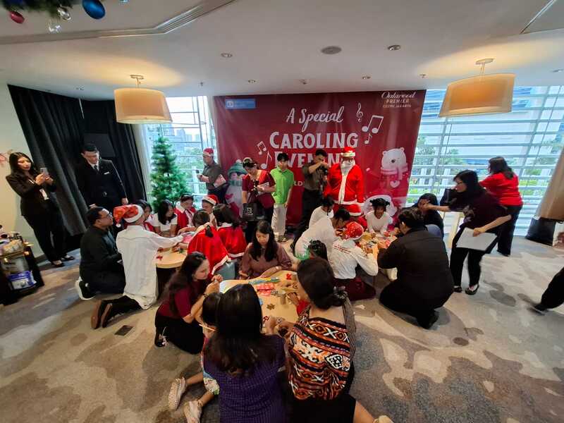 Natal Oakwood Premier Cozmo Jakarta
