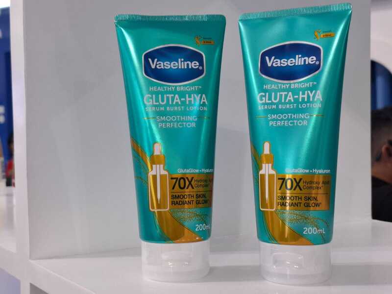 Vaseline Gluta-Hya Smoothing Perfector