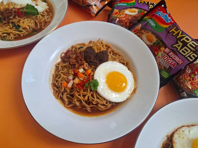 Indomie Nyemek on The Block