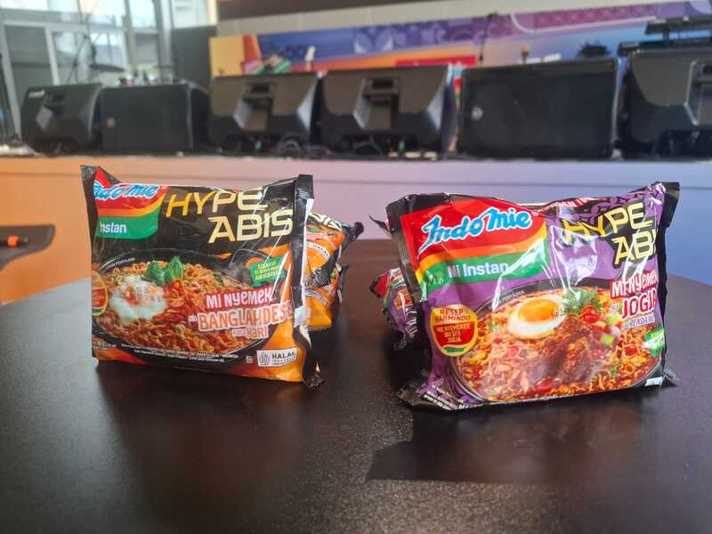 Indomie Nyemek on The Block