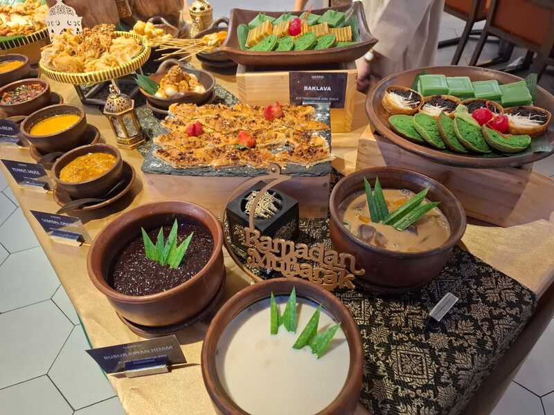 Harris Hotel & Conventions Kelapa Gading 