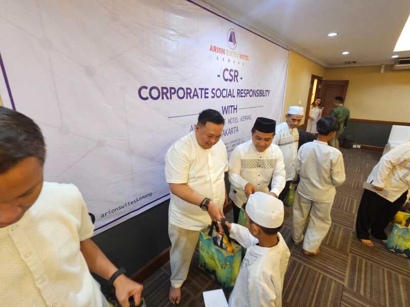 Arion Suites Hotel Kemang Berbagi Pada Anak Yatim