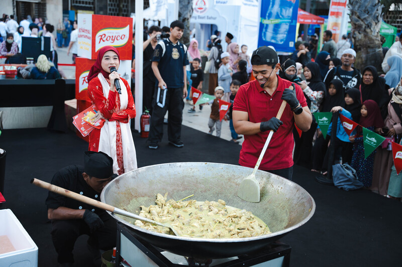Masak Akbar 250kg Opor Ayam Royco bareng Tanboy Kun